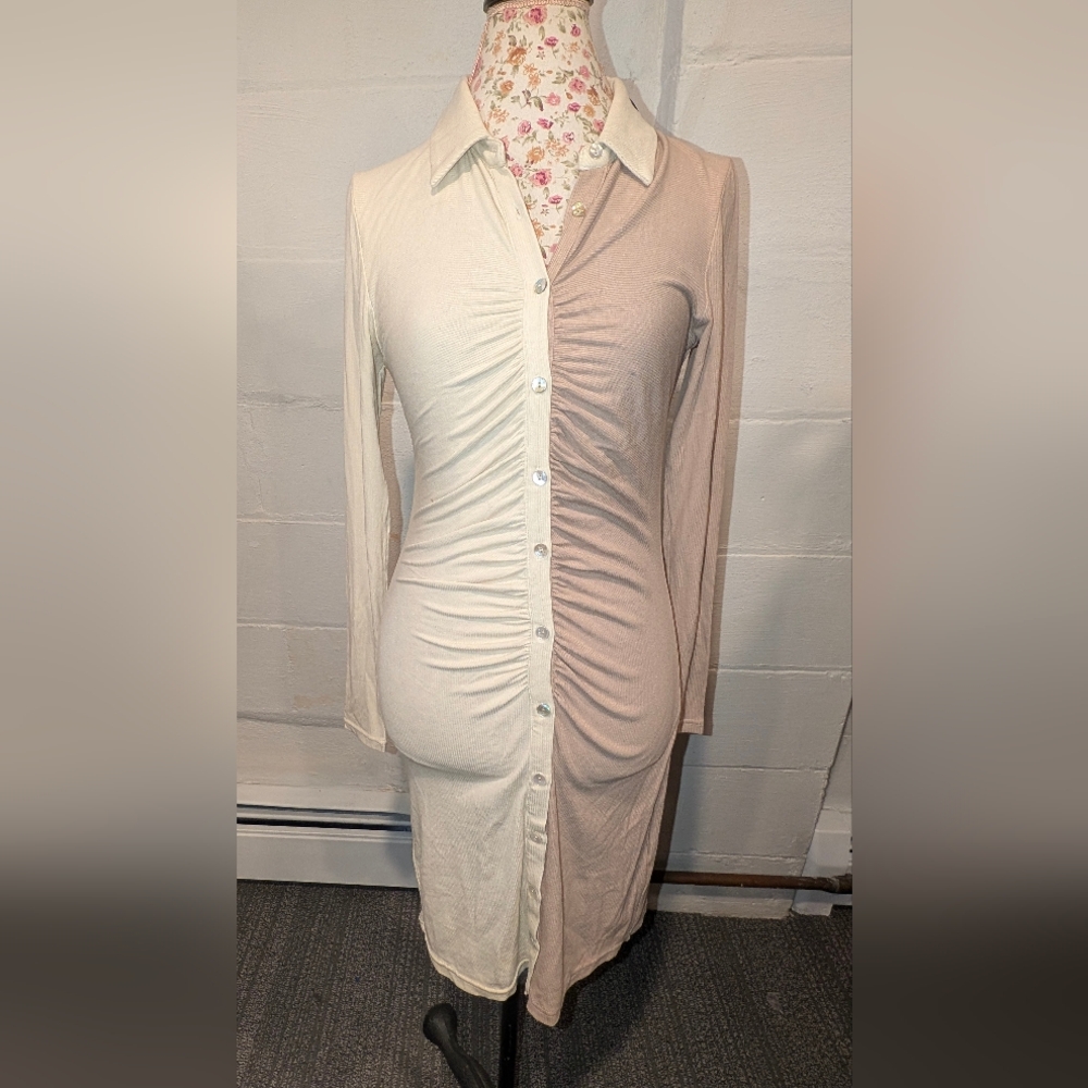 Mittoshop Beige and Cream Bodycon Snap Dress